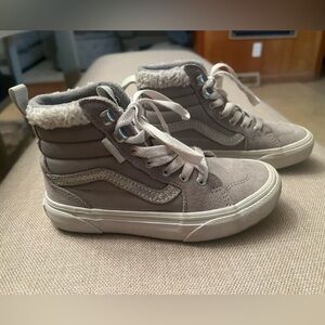 ✨ Girls Vans Filmore Hi Vansguard